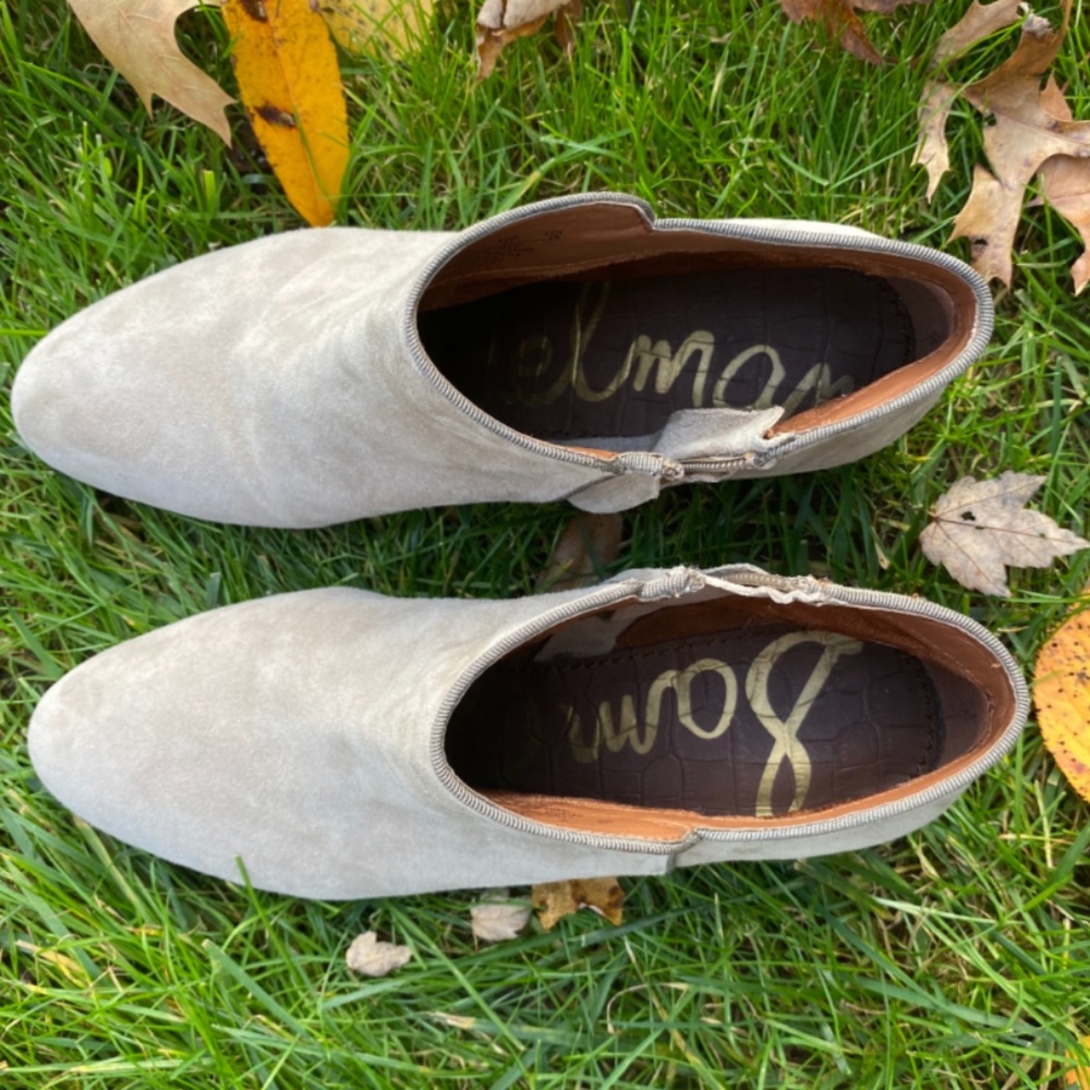 Sam Edelman gray sued Chelsea Boot